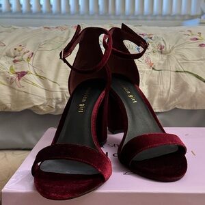 Madden Girl Beella Block Heel Sandals Size 8.5M Burgendy Red Velvet